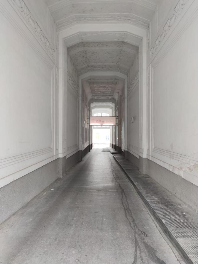 Royal Residence Haus Des Meeres Vienna Exterior photo
